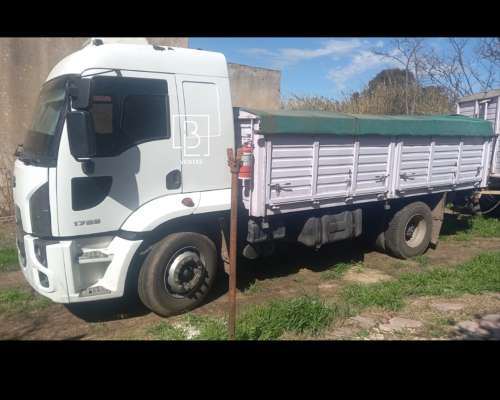 Ford Cargo 1722, Enganchado.