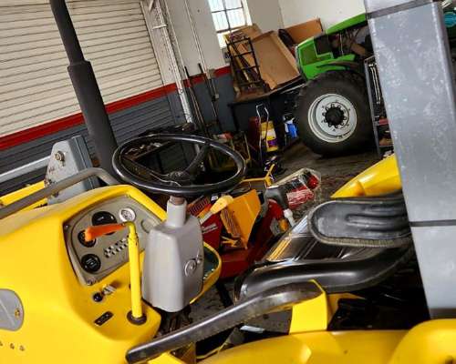 Tractor Pauny 180a con Pala