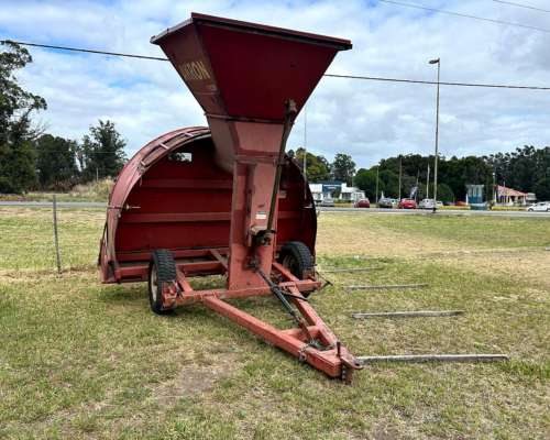 Embolsadora Akron E9250 año 2006