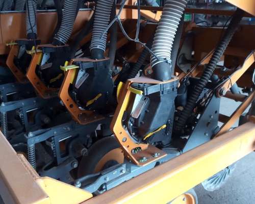 Sembradora Multiplanter, año 2017, 16 a 52, Neumatica Tim,