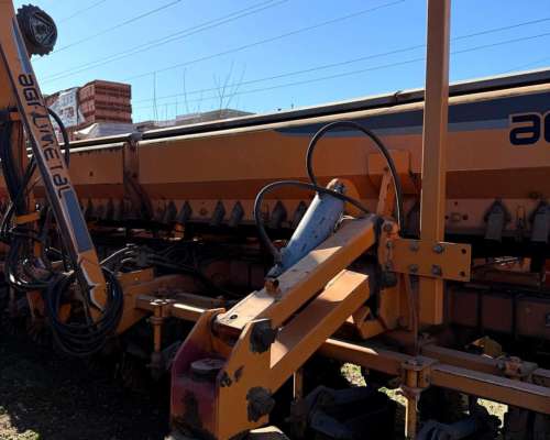 Sembradora Agrometal TX Mega de 16 a 52 Placa Variable