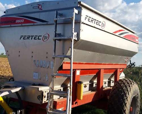 Fertilizadora de Arrastre Fertec Orgánica 9500