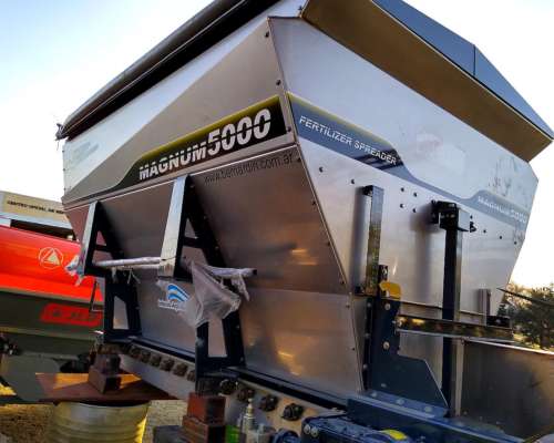 Fertilizadora Tolva Magnum 5000 Acero Inox Nueva