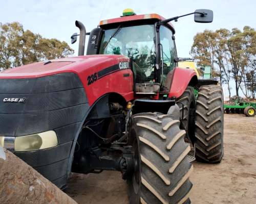 Case Magnum 235 Dual. año 2013. M 15038hs. Piloto JD.