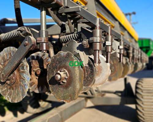 Sembradora Autotrailer 14 a 52 Brioschi. Disponible