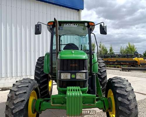 Tractor John Deere 6110 D - 2016