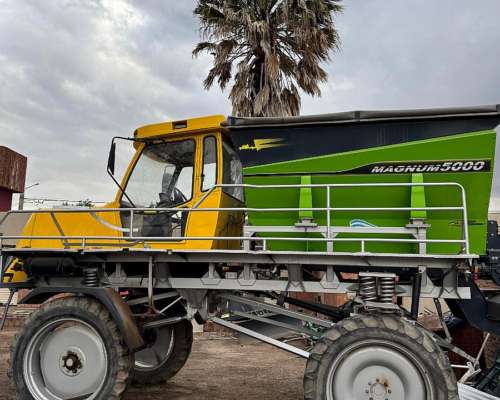 Fertilizadora 5000 Kg Autopropulsada Toia Bernardin