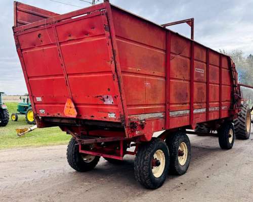 Carro Forrajero Mainero 4350
