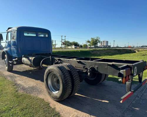 Mercedes Benz 1114 con Motor 1518