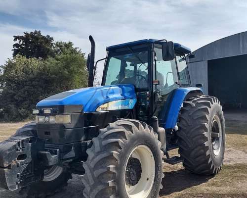Tractor New Holland TM 150 Motor Reparado