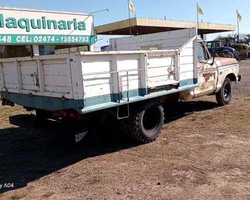 Ford F250 con Caja