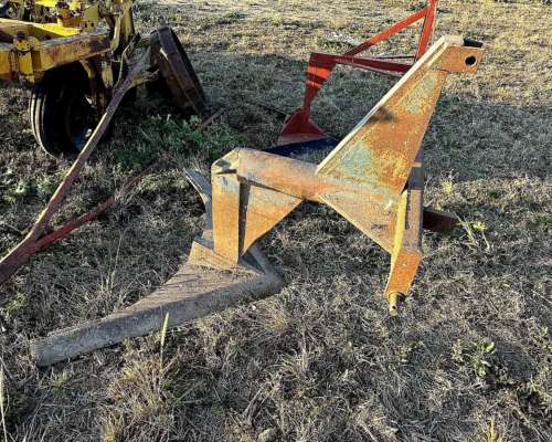 Arrancadora de Hortalizas Tres Puntos