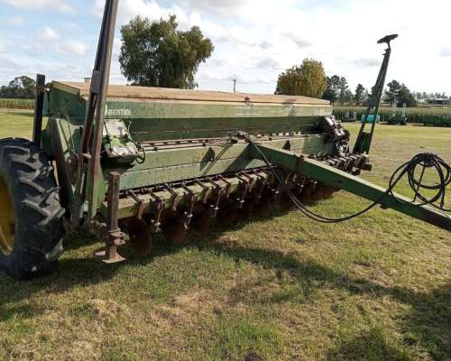 Sembradora Bertini 25 a 17.5