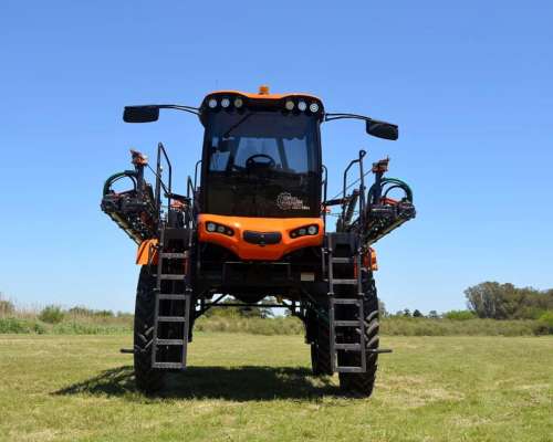 Pulverizador Praba AR 3.4 S2 , de 3400 Lts de Capacidad.