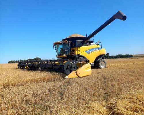 New Holland CR 9060