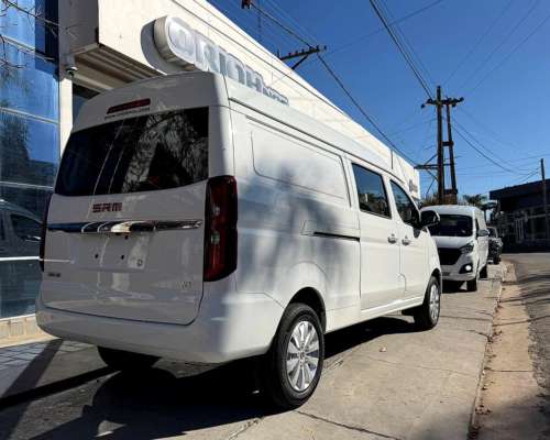 Shineray 2.0 Nafta M/T M7 Furgón 5 Asientos Mixto 0km 2026