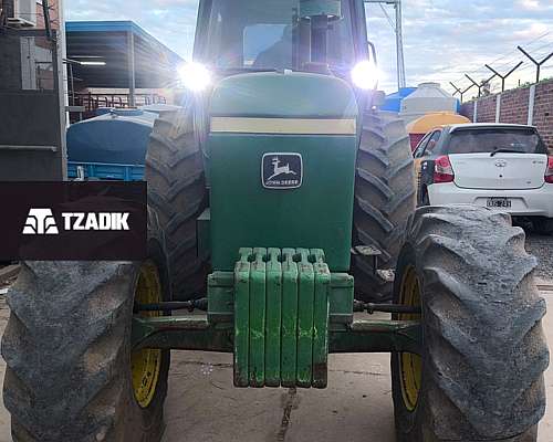 Tractor John Deere 3550 (4x4) – UN Clásico Indestructible