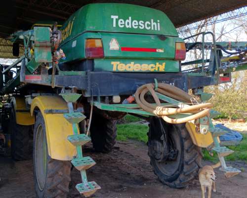 Pulverizadora Tedeschi M 3000 2007