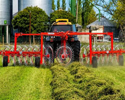 Rastrillo en V 18 Yomel 120 HP Disponible