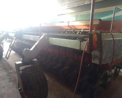 Vendo Sembradora VHB 20/35 Placa año 2008