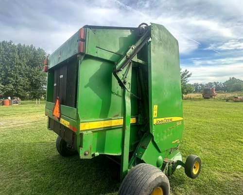 John Deere 568 Megawide