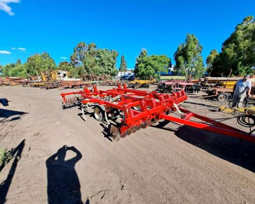 Cincel Rastrojero Juber de 11 Arcos con Cuchillas y Rotopal