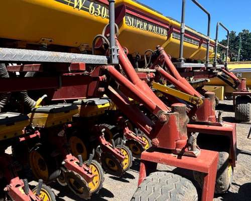 Sembradora Super Walter W630 de 20 Líneas A52,5 año 2012 D/F