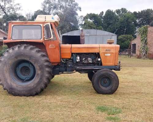 Tractor Fiat 900 con Rod. 23-1x30 y Cabina con Climatic