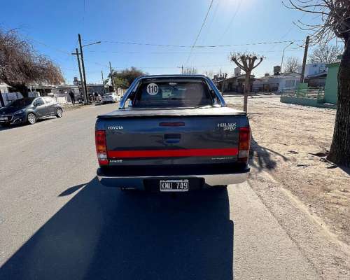 Toyota Hilux 2011 4at 4X4