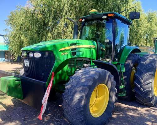 John Deere 7 200 J con Duales con Piloto