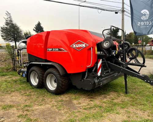 Rotoenfardadora y Encintadora Kuhn FBP 3135