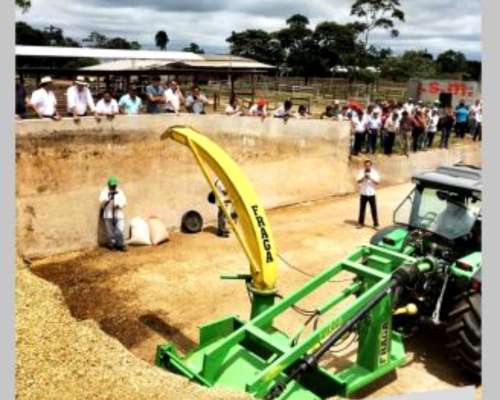 Extractor de Silo de Forrajes Fraga Furca 1900