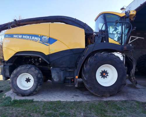 Picadora New Holland FR 600 C/ Cabezal 600 Bfi, año 2014