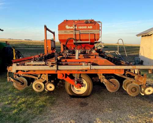 Sembradora Apache 18000 AIR Drill 43 Lineas a 17.5cm