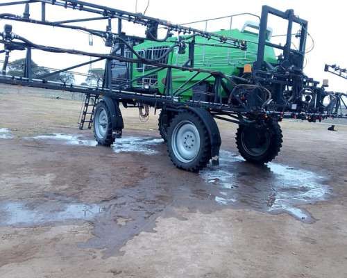 Pulverizadora Metalfor 3200 año 2011