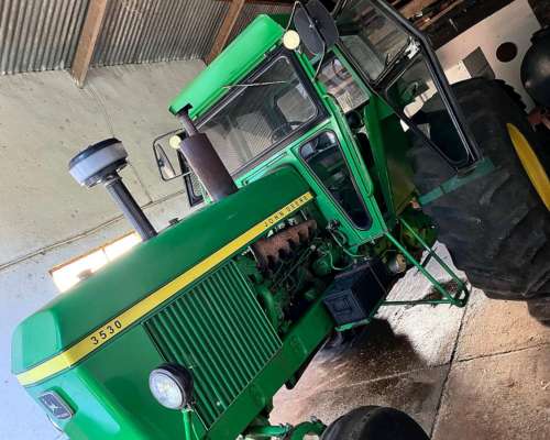 Tractor John Deere 3530