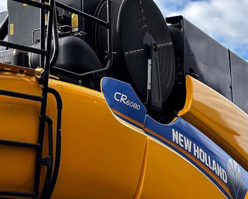 New Holland CR6080 Usada