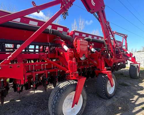 Sembradora Crucianelli Gringa 32 a 35 Neumática