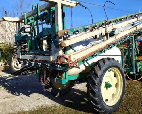 Pulverizadora de Arrastre Pampero Tetra Full 3000 Lts 22mts