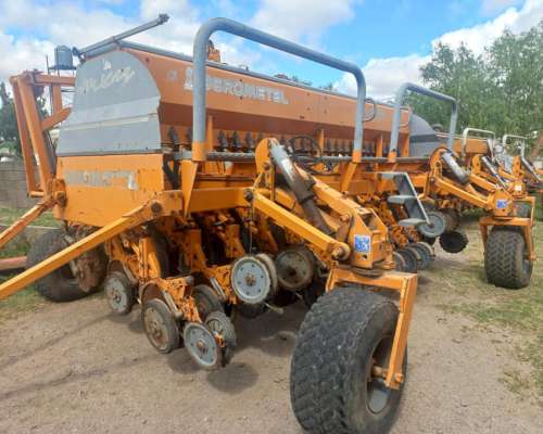 Agrometal MXY 23/21, Tolva Única, Niveladoras con Bolilleros