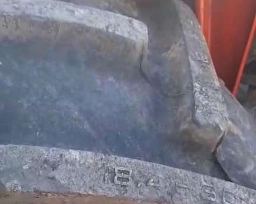 Agricola Tractor Massey Ferguson 165