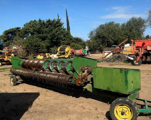 Cosechadora de Mani Leonarth Doble Hilera Autopropulsada
