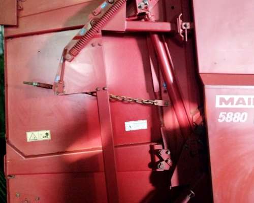 Rotoenfardadora Mainero 5880 C/monitor MRE 1000