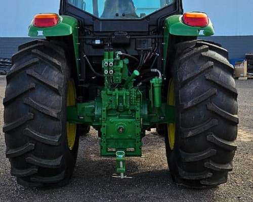 Tractor John Deere 7515 año 2010