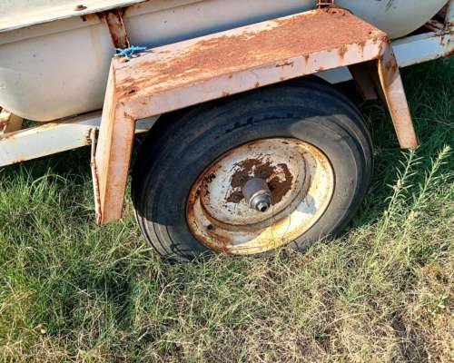 Acoplado Cisterna 2000 Lts Tanque Plastico de 1 Eje