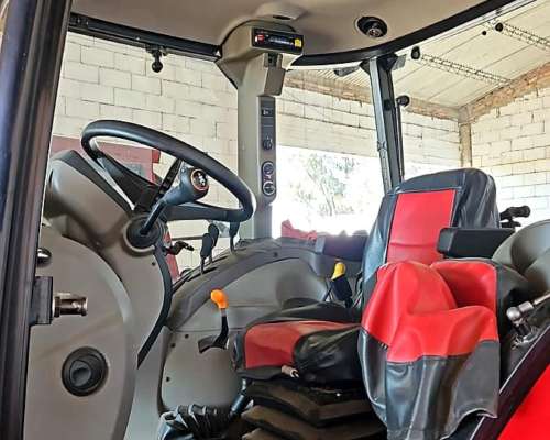 Tractor Case Farmall 130, año 2017