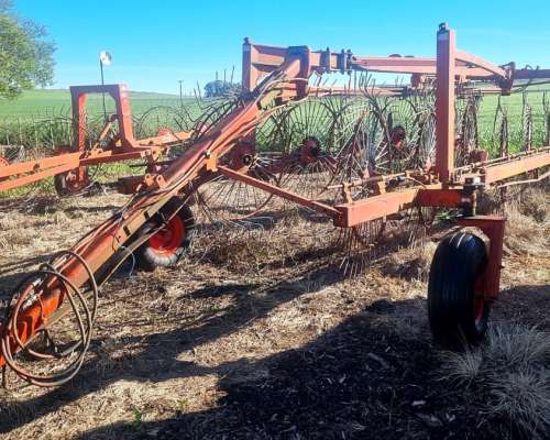 Rastrillo Yomel en V de 11 Soles