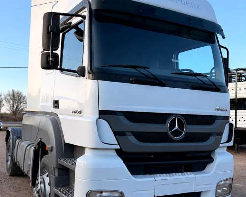 Mercedes Benz 2035 año 2015 Tractor con 1.200.000 KM.