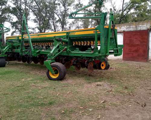 Bertini 32000 Neumatica 13 a 70. Doble Fertil. Barra Rastroj