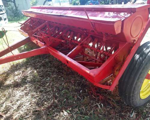 Sembradora de Alfalfa y Avena